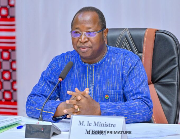 Burkina: démenti sur un paiement de 500 000 FCFA pour l’obtention d’une autorisation de bourse d’études à l’étranger