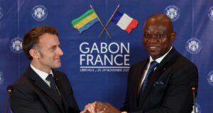 Gabon: Macron défend un partenariat «exemplaire»