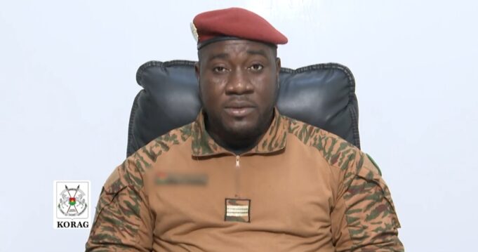 Burkina: 10 magistrats, 1 avocat et 13 douaniers épinglés