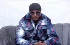 Côte d’Ivoire: l’artiste Debordo Leekunfa placé sous mandat de dépôt