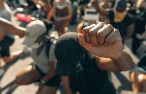 L’injustice raciale, les discours de haine et l’intolérance connaissent une «hausse alarmante»