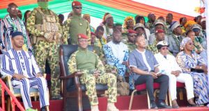 Le capitaine Traoré inaugure l’unité Burkina Cajou