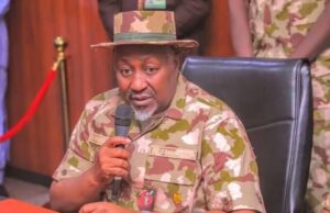 Nigeria: démission du ministre de la Défense