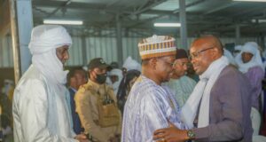 Festival de l’Aïr: le Premier ministre Jean Emmanuel Ouédraogo à Iferouane