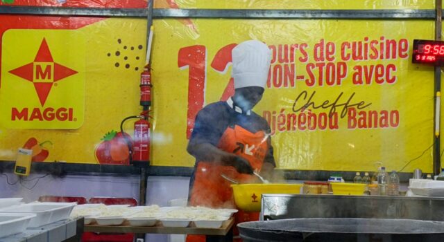 La cheffe Banao en pleine cuisine