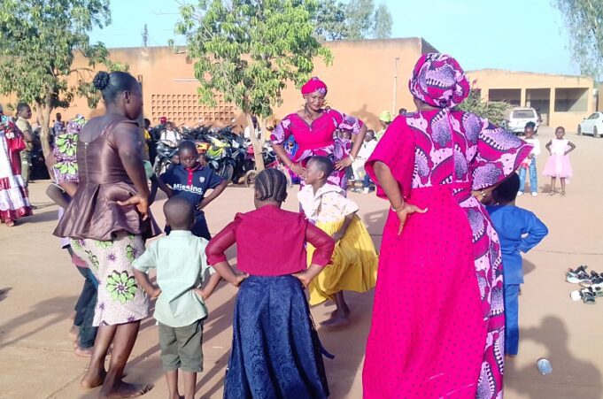 Ouagadougou: l’APEE offre un Noël d’espoir aux enfants