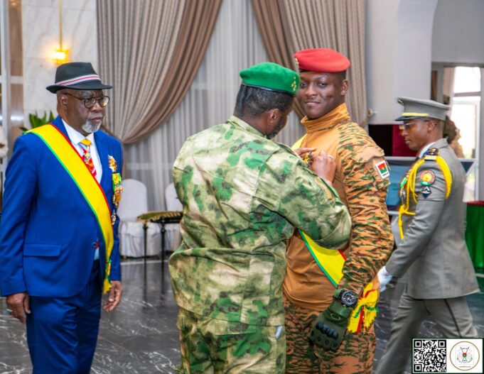 Le Président Traoré élevé à la dignité de Grand-Croix de l’Ordre national du Mali