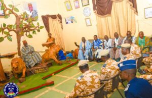 Burkina: Le DG de la Police Nationale en visite chez le Mogho Naaba
