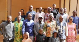 Trois enfants réunis avec leur mère au Ghana grâce aux services sociaux burkinabè