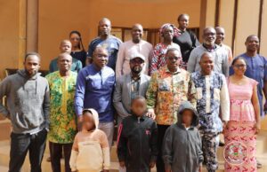 Trois enfants réunis avec leur mère au Ghana grâce aux services sociaux burkinabè