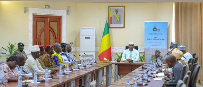 Mali: le président de la commission AES du Burkina chez le général Maïga
