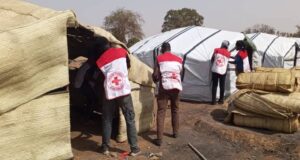 Incendie à Bigtogo: la Croix-Rouge burkinabè solidaire des PDI sinistrées