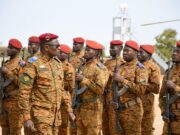 Burkina: le ministre de la Guerre aux côtés des forces combattantes