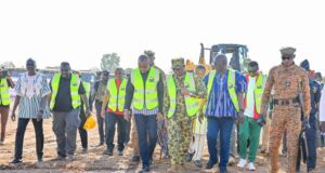 Burkina: le Premier ministre lance des travaux de curage et de confortation de 100 barrages