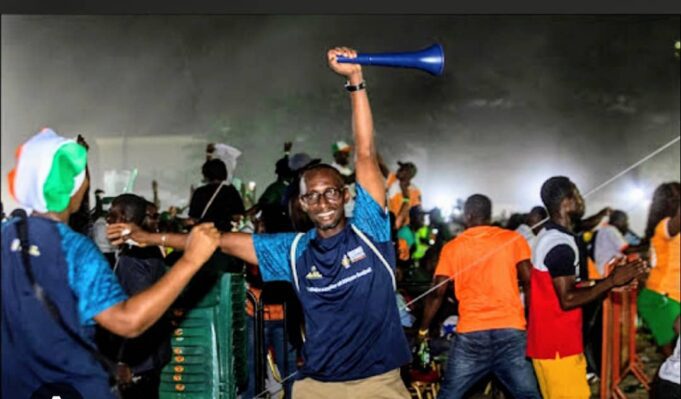 CAN 2025: chants, danse et joie des Sénégalais à Ouaga