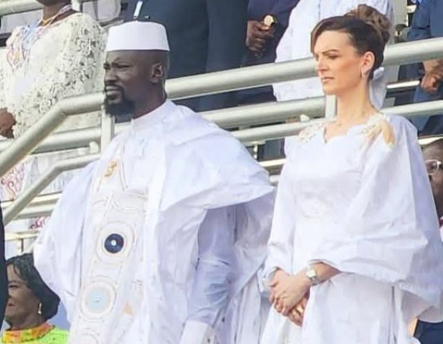 Guinée: le Général Mamadi Doumbouya investi président pour un mandat de sept ans