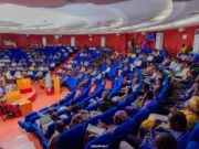 Burkina: les députés valident 11 jours chômés et payés