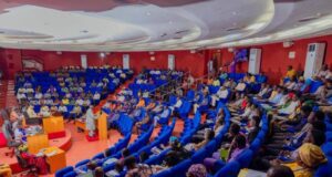 Burkina: les députés valident 11 jours chômés et payés