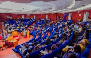 Burkina: les députés valident 11 jours chômés et payés