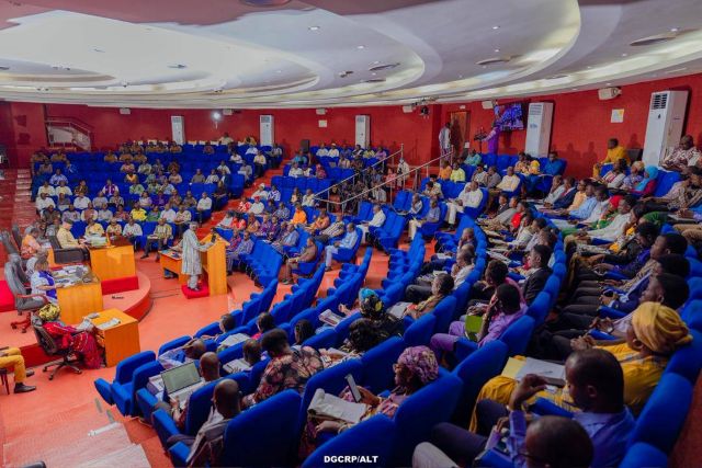 Burkina: les députés valident 11 jours chômés et payés