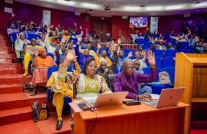Burkina: un projet de loi constitutionnelle portant révision de la Constitution adopté