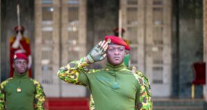 Burkina: Le Président Traoré invite les Serviteurs du Peuple à «attacher leurs ceintures» pour 2026