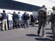 États-Unis: l’ONU dénonce la répression et la déshumanisation des migrants
