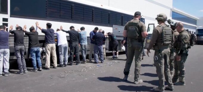 États-Unis: l’ONU dénonce la répression et la déshumanisation des migrants