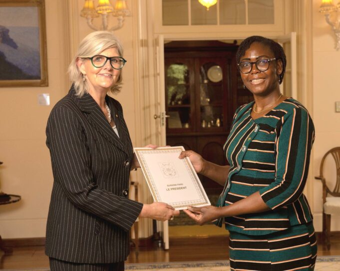 Présentation des Lettres de créance de l’ambassadrice du Burkina en Australie