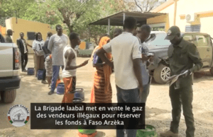 Burkina: le gaz des vendeurs illégaux saisi revendu