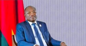 Burkina: Eddie Komboïgo «prend acte» de la dissolution des partis politiques