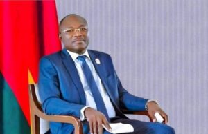 Burkina: Eddie Komboïgo «prend acte» de la dissolution des partis politiques