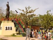 Burkina: la «brique pour Sankara» venue de l’école Balkuy A