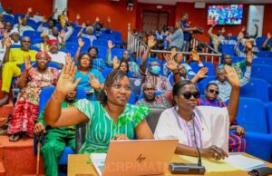 Burkina: le projet de loi portant dissolution des partis et formations politiques adopté à l’unanimité à l’ALT