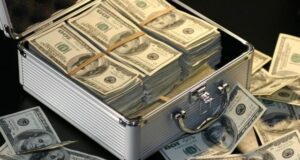 Depuis Ouagadougou Aïobi traque les 88 milliards de dollars qui s’évaporent chaque année de l’Afrique