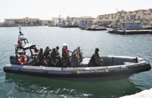 Trois militaires portés disparus après le chavirement de leur bateau