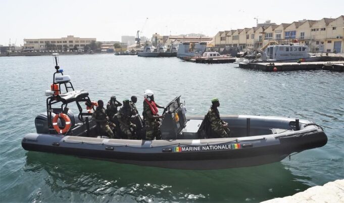 Trois militaires portés disparus après le chavirement de leur bateau