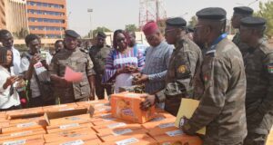 Burkina: «1 502 400 comprimés de Tapentadol» découverts dans des cartons de biscuits.