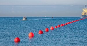 Des autoroutes invisibles: le vaste réseau de câbles sous-marins qui alimente notre connectivité