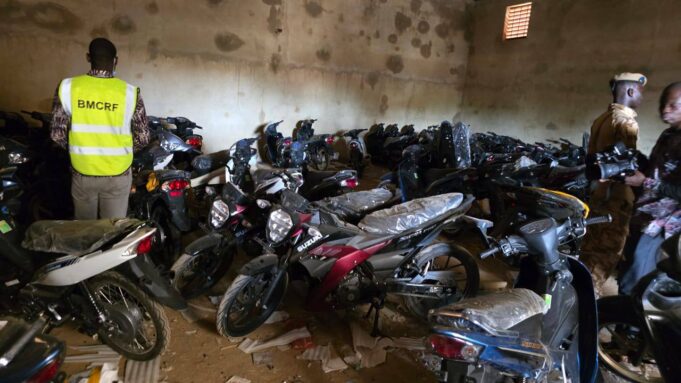Burkina: des motos saisies en vente