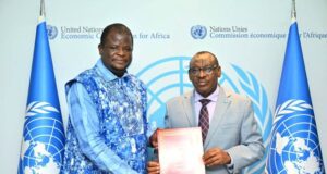 Coopération multilatérale: l’Ambassadeur Elysé Ouédraogo présente ses Lettres d’accréditation au SE de CEA à Addis Abeba