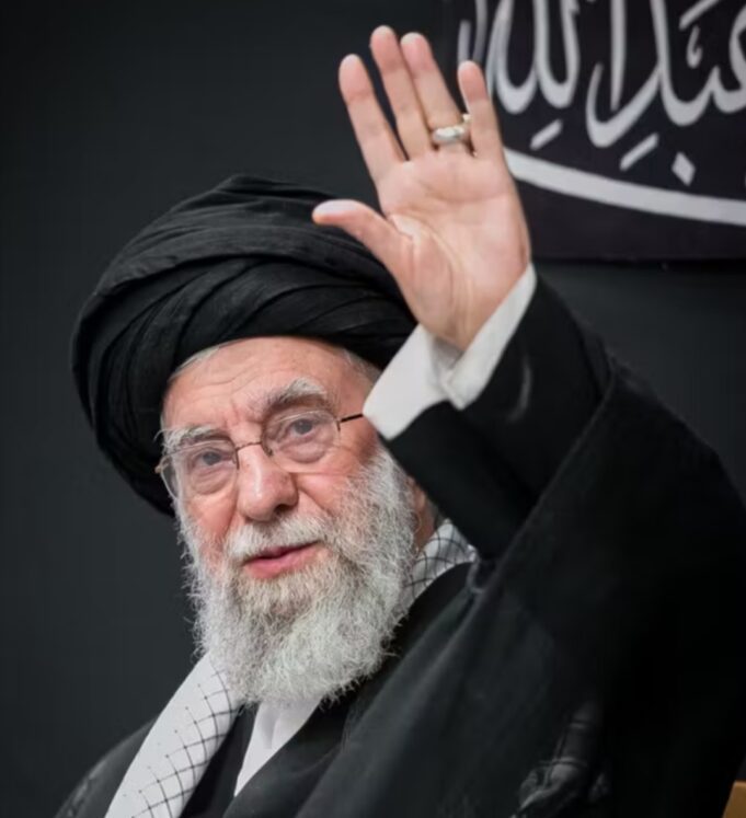Iran: le guide suprême d’Iran, l’ayatollah Ali Khamenei, a été tué