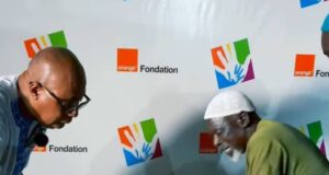 Ramadan 2026: la Fondation Orange Burkina Faso remet des vivres à des fidèles musulmans