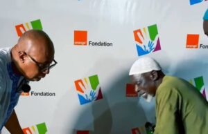 Ramadan 2026: la Fondation Orange Burkina Faso remet des vivres à des fidèles musulmans