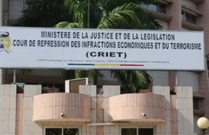 Un faux cadre de ministère «escroque» son beau-père et un policier