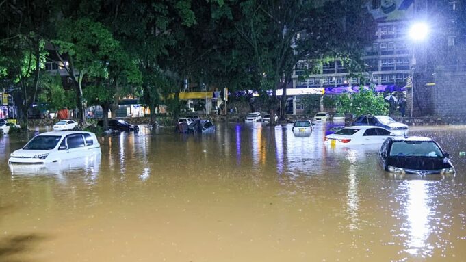 «45 morts» dans des inondations