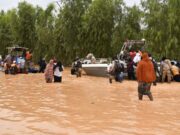 Une vingtaine de morts dans des inondations