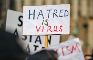 Sinistre et destructeur, le racisme doit être éradiqué