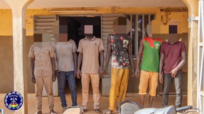 Burkina: des individus âgés entre 17 et 39 ans s’adonnaient aux vols et agressions à main armée
