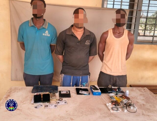 Ouagadougou: trois individus arrêtés pour usurpation d’identité, escroquerie et blanchiment de capitaux